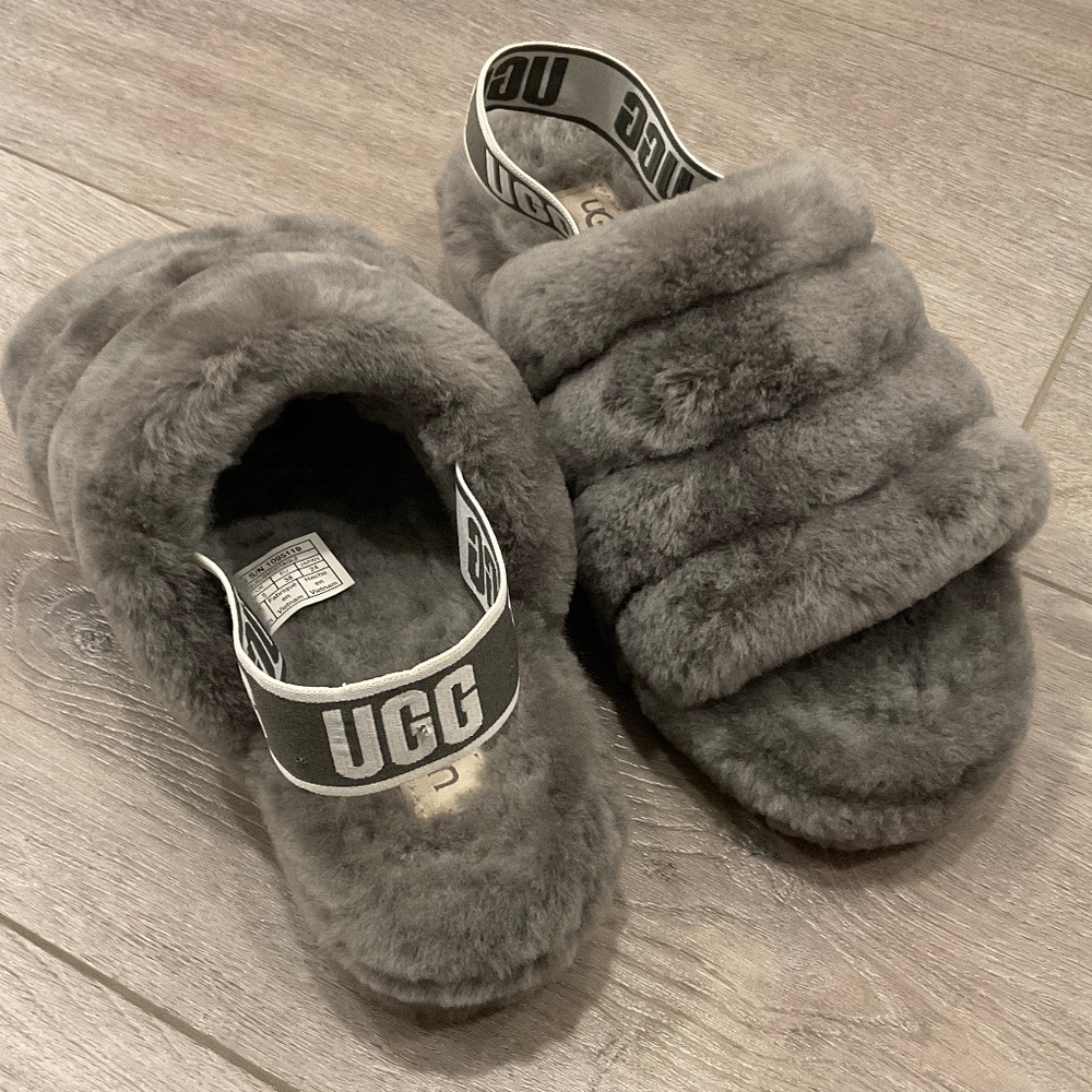 UGG Fluff Yeah Grey Size 7 LIKE NEW